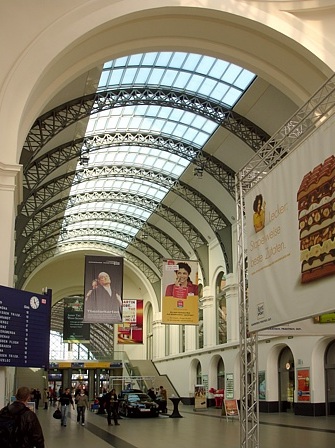 Empfangshalle des Dresdner Hauptbahnhofes